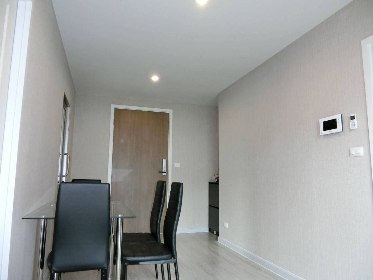 For RentCondoRatchadapisek, Huaikwang, Suttisan : Prime Ratchada Condo! 2BR Fully Furnished, Walk to MRT Sutthisan – Only 20,000 THB/Month 