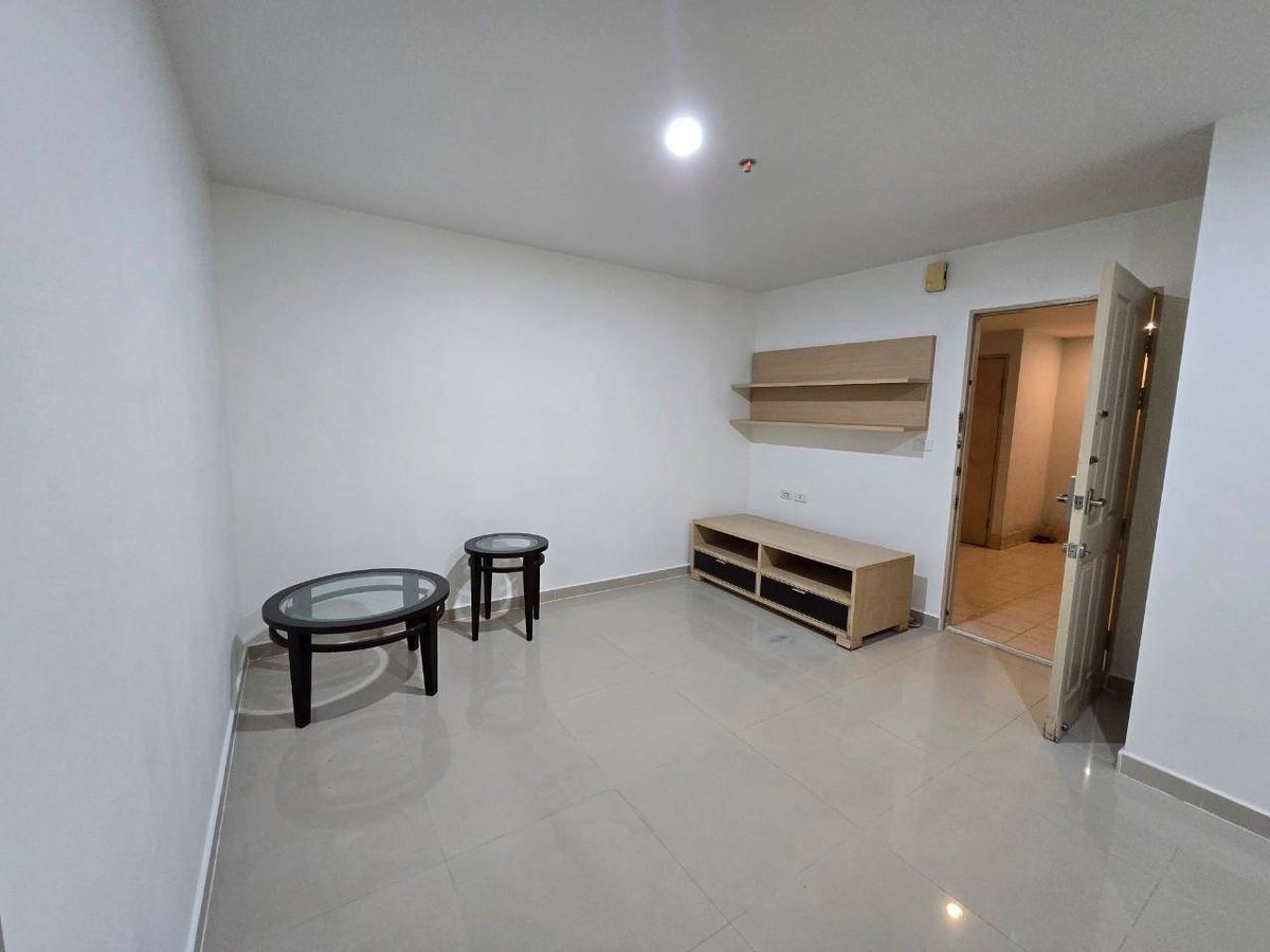 For SaleCondoThaphra, Talat Phlu, Wutthakat : Area 74 sqm, near BTS Wutthakat, only 4 kilometers Metro Park Sathorn Phase 2/1