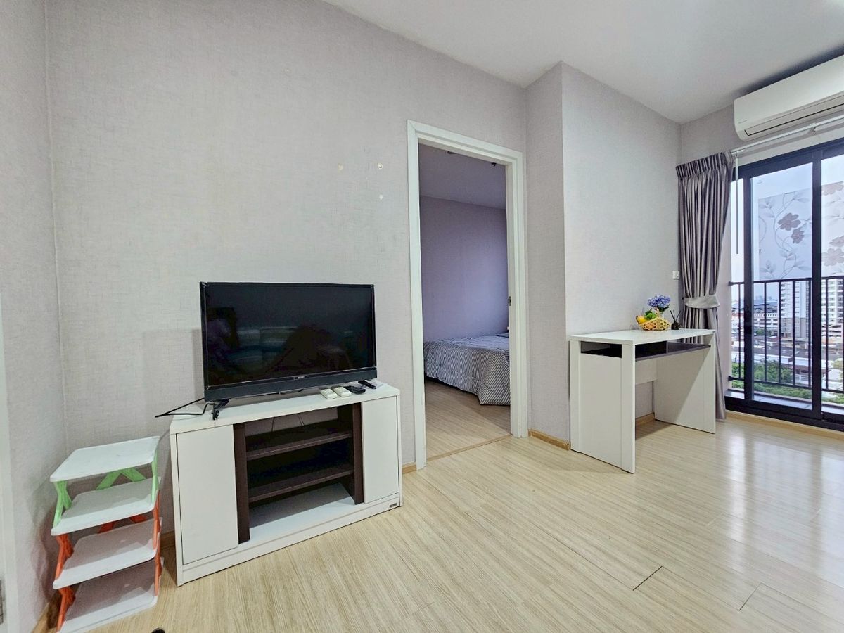 ให้เช่าคอนโดปิ่นเกล้า จรัญสนิทวงศ์ : วางฝันได้ตามใจที่โต๊ะเขียนหนังสือพับได้ เดินทางไปมธสะดวก คอนโด Plum Condo Pinklao Station