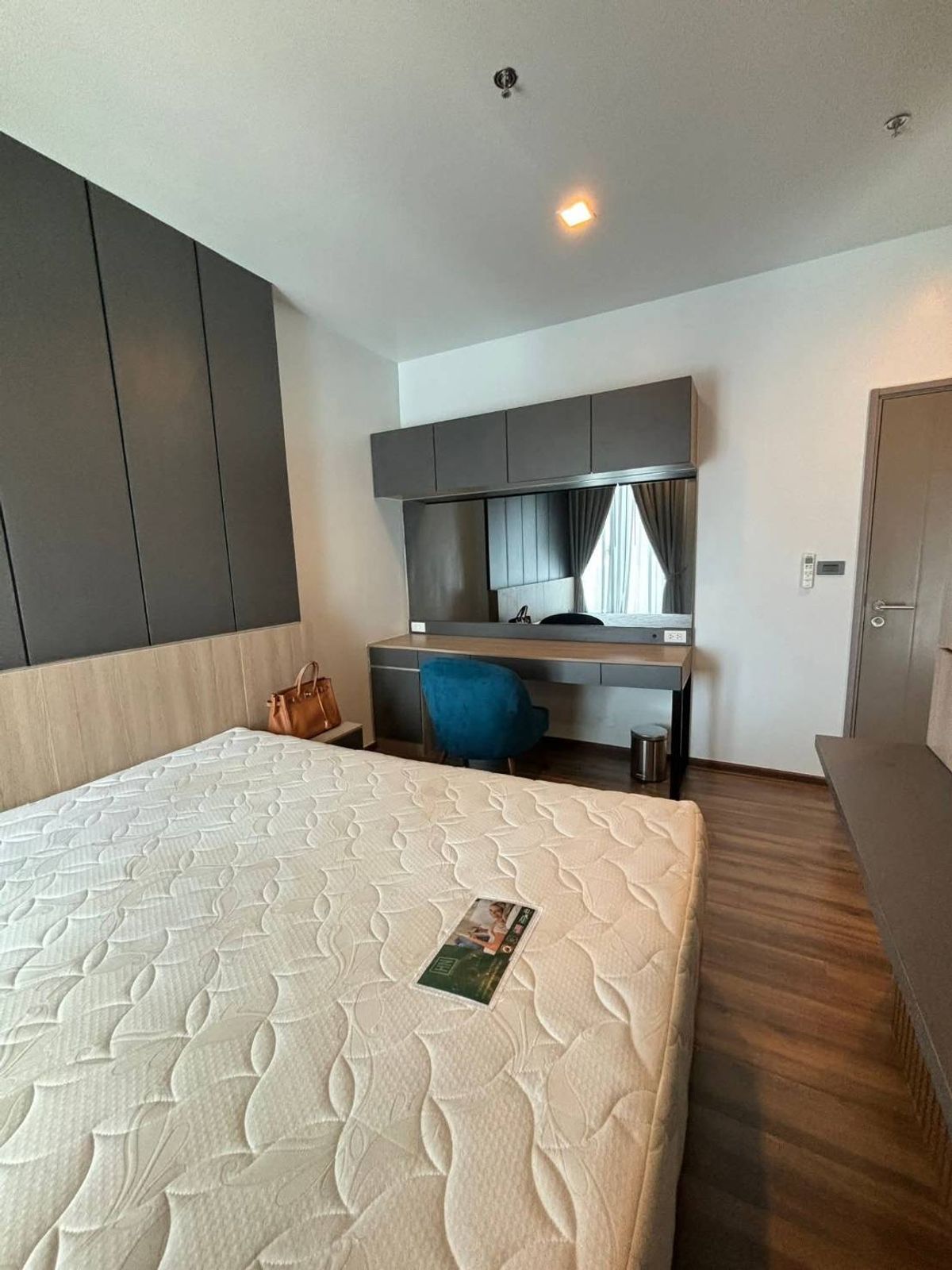 ขายคอนโดสุขุมวิท อโศก ทองหล่อ : ราคาดีที่สุด!! ซื้อปล่อยเช่าก็คุ้มอยู่เองก็ดี ทำเลใจกลางเอกมัย เดินทางสะดวก ห้องแต่งสวยพร้อมอยู่ ✨Ceil by Sansiri✨ 2 ห้องนอน 2 ห้องน้ำ ขนาด 60 ตร.ม ใกล้ BTS / MRT เอกมัย (1.4 กม.) Tel.0982645161 