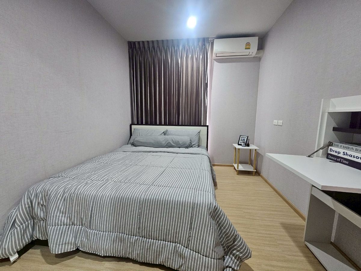 ให้เช่าคอนโดปิ่นเกล้า จรัญสนิทวงศ์ : วางฝันได้ตามใจที่โต๊ะเขียนหนังสือพับได้ เดินทางไปมธสะดวก คอนโด Plum Condo Pinklao Station