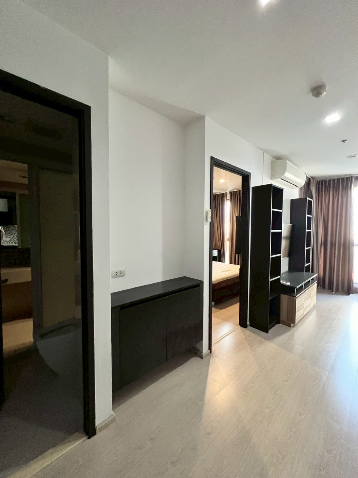 For RentCondoOnnut, Udomsuk : (For Rent)🟢 Condo RHYTHM Sukhumvit 44/1, room 1BR, very good price, high floor, complete with furniture + electrical appliances. ㅡ Next to 🚆BTS Phra Khanong