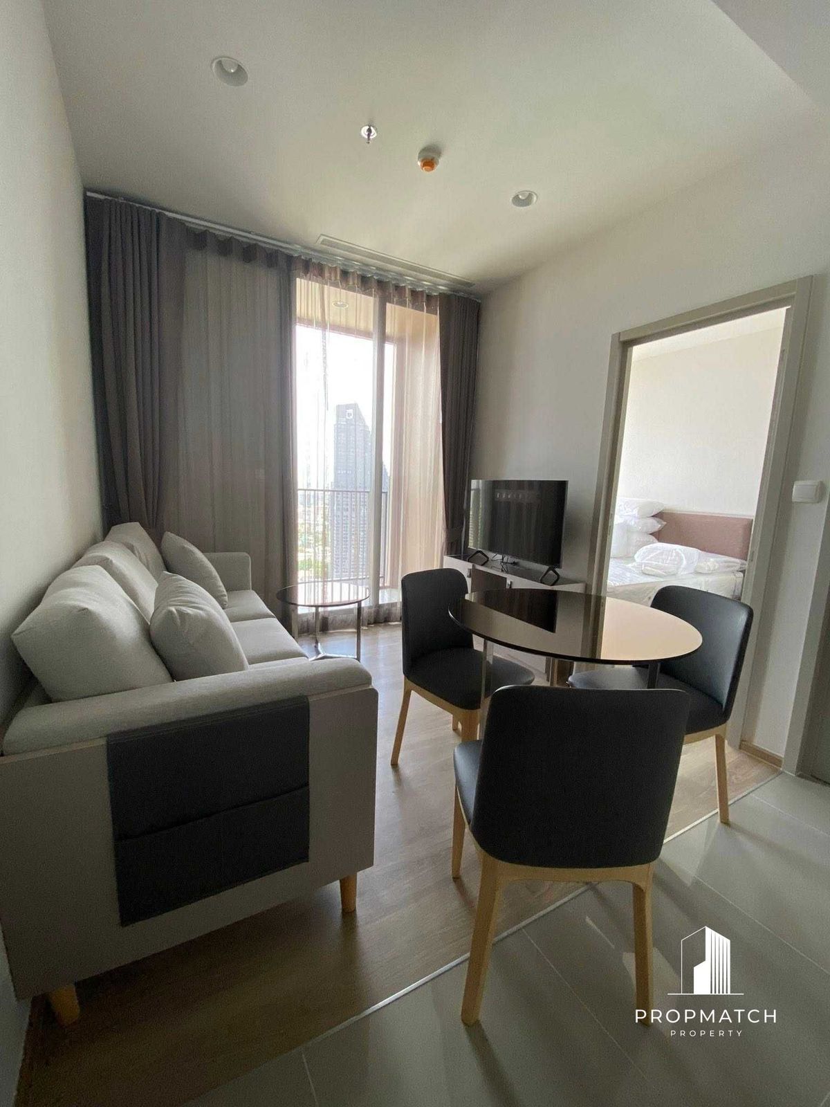 For RentCondoSukhumvit, Asoke, Thonglor : ✨flash deal ✨oka haus Sukhumvit 36 (2Bed 1Bath 41SQM.) Completely decorated !! Only 30,000 baht per month Tel.0981315848 @PropMatch
