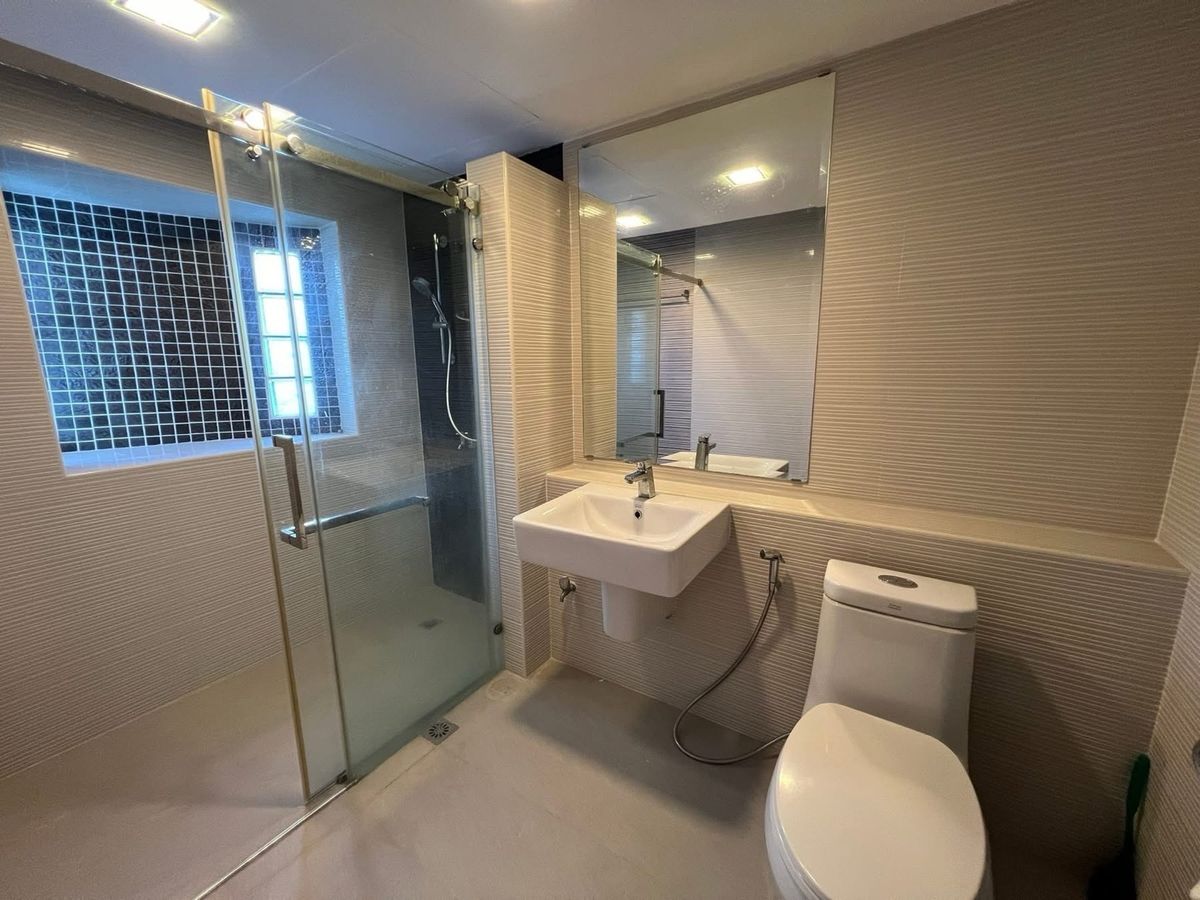 For SaleCondoRattanathibet, Sanambinna : 🌳baan Suanthon Rattanathibet, 1st floor, has a garden in front of the room