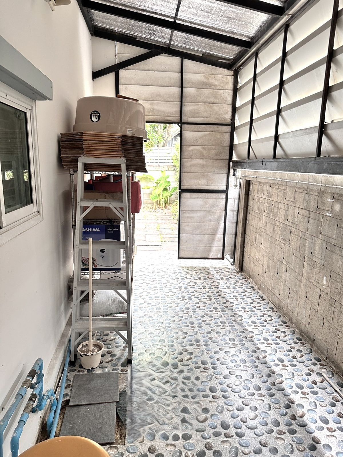 ขายบ้านนวมินทร์ รามอินทรา : บ้านแฝด 2 ชั้น อิคอนเนเจอร์ รามอินทรา 109 ใกล้ถนนรามอินทรา ใกล้รถไฟฟ้าสายสีชมพู แถมเฟอร์พร้อมเข้าอยู่ได้เลย ถูกสุดในโครงการ