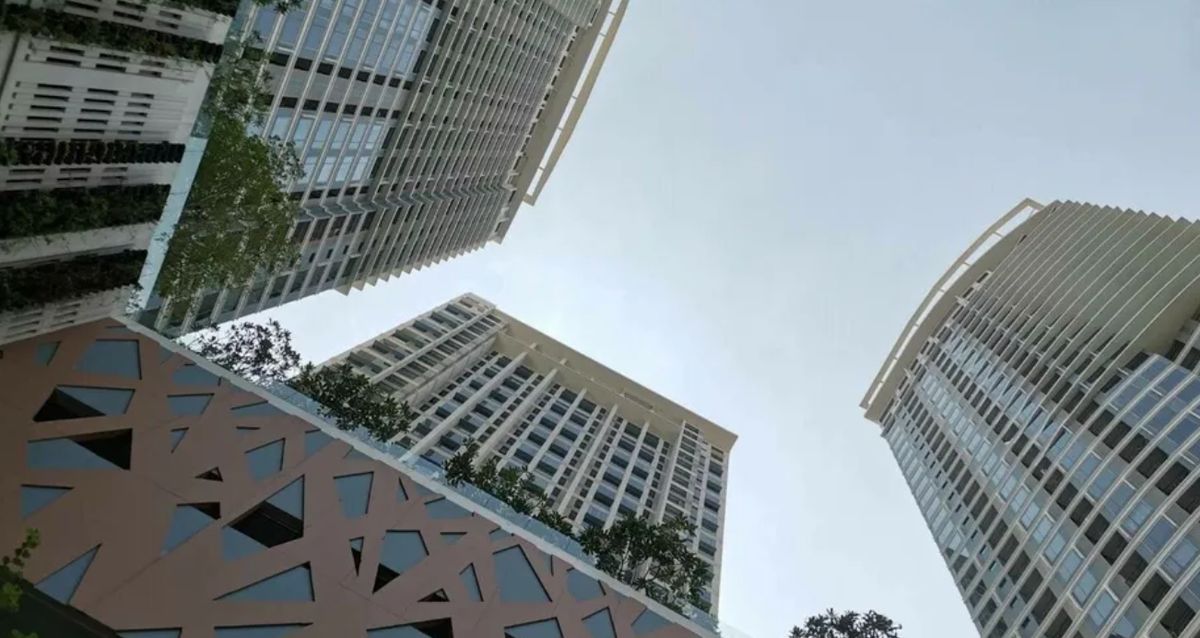 For SaleCondoLadprao, Central Ladprao : Very good price! Do not miss. Investors like the most. This price will be on their own or investment. This location can both MRT and BTS Central Ladprao. Interchange point. Interested, contact 0876358339.