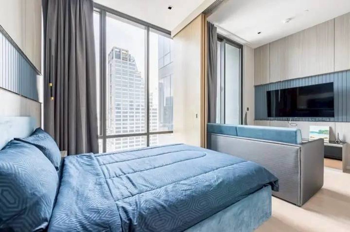 For RentCondoSilom, Saladaeng, Bangrak : ★ Ashton Silom ★ 32 sq m., 17th floor 17 (1 bedroom, 1 bathroom), ★ near Bts Chong Nonsi ★ near Silom Complex, Silom Market and Lalai Sap Market ★ Many amenities ★ Complete electrical appliances
