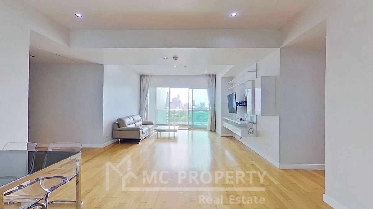 ให้เช่าคอนโดปราจีนบุรี : Millennium Residence 3 ห้องนอน 145sqm ให้เช่าเพียง 85,000 โปรดติดต่อ 0816878954