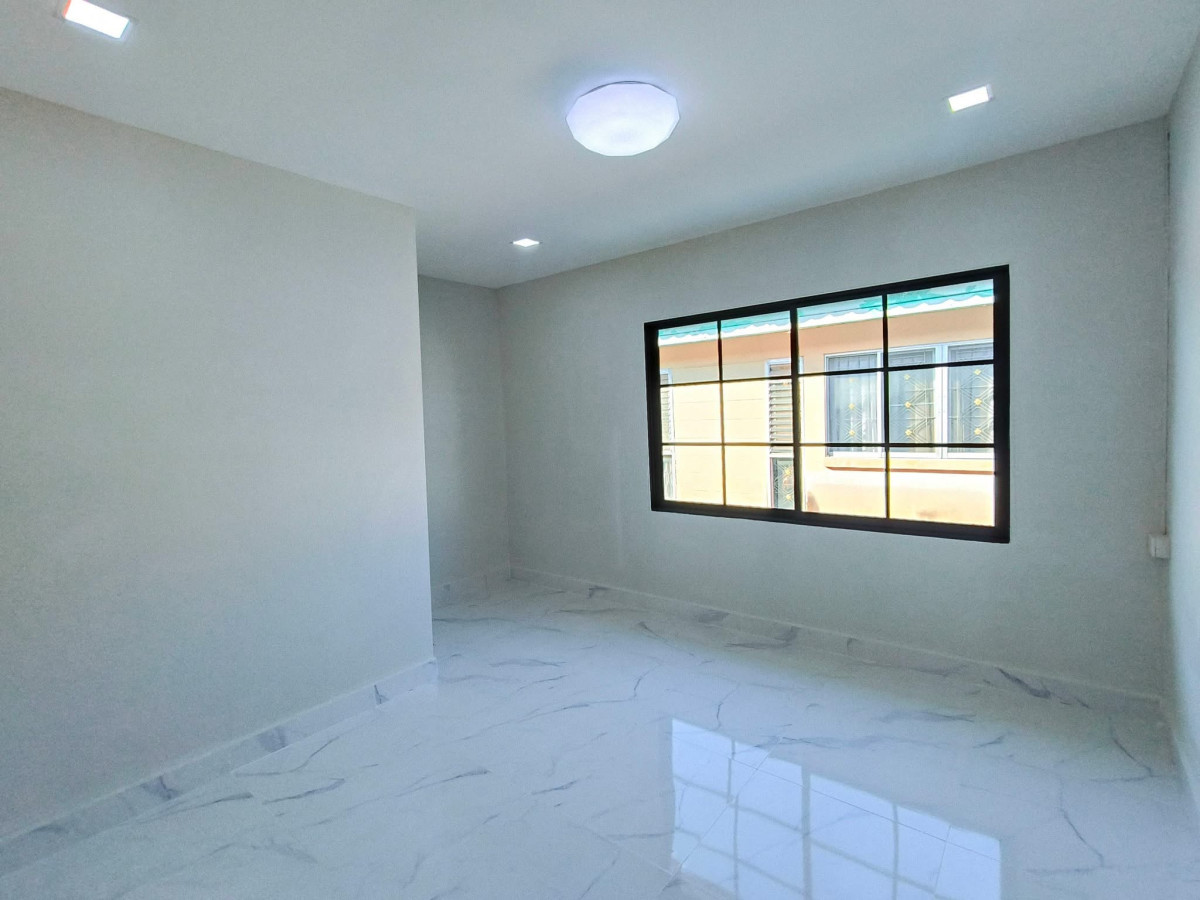 ขายทาวน์โฮมมีนบุรี-ร่มเกล้า : ขายทาวน์เฮ้าส์/ทาวน์โฮม  บ้านพูนสินธานี 3 คลองสองต้นนุ่น เขต ลาดกระบัง กรุงเทพ CX-148766