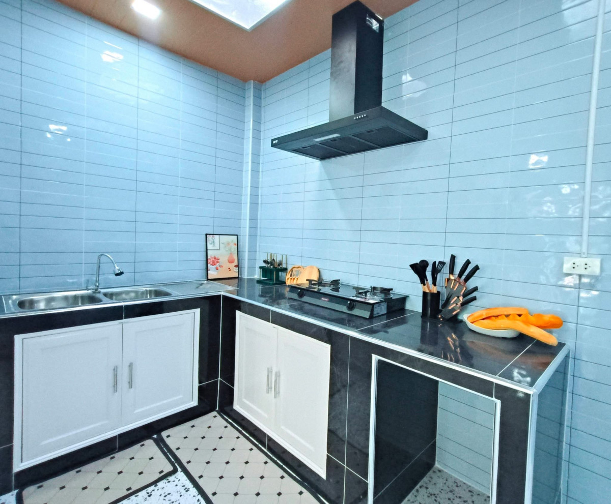 ขายทาวน์โฮมมีนบุรี-ร่มเกล้า : ขายทาวน์เฮ้าส์/ทาวน์โฮม  บ้านพูนสินธานี 3 คลองสองต้นนุ่น เขต ลาดกระบัง กรุงเทพ CX-148766