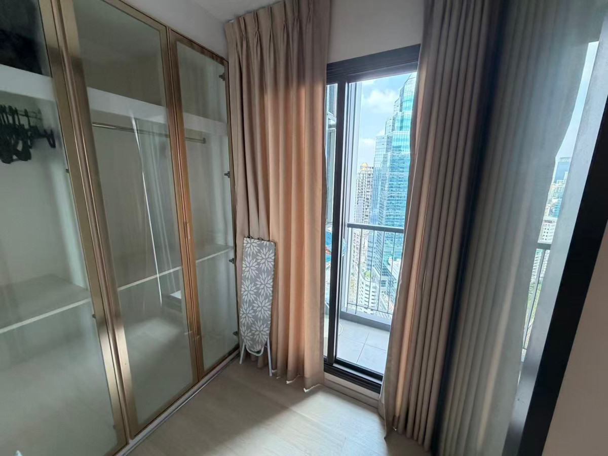 ให้เช่าคอนโดวิทยุ ชิดลม หลังสวน : Life one wireless condo for rent in Discount 35sqm just 21k