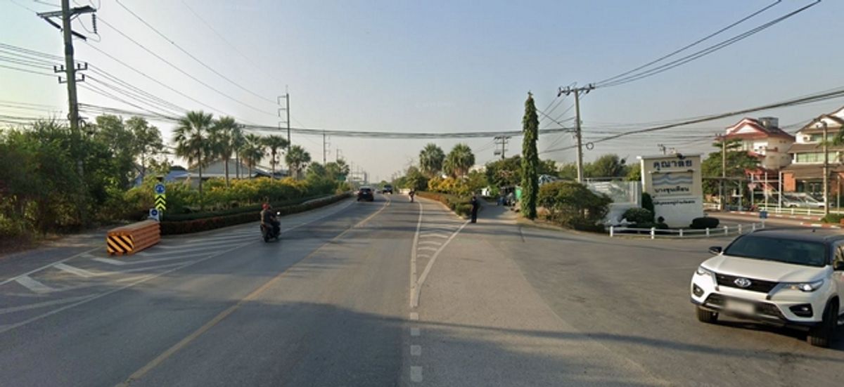 ขายที่ดินพระราม 2 บางขุนเทียน : ขายที่ดินเปล่า 137 ตารางวา หมู่บ้านคุณาลัย บางขุนเทียน ถนนกว้าง 7.5 เมตร หน้าบ้านทิศใต้ เหมาะสร้างบ้าน