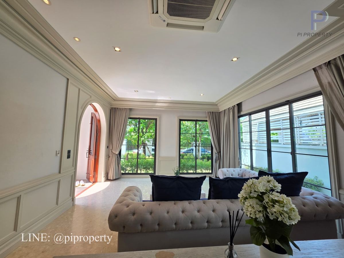ให้เช่าบ้านบางนา แบริ่ง ลาซาล : ให้เช่า: วิลล่าหรูในโครงการแกรนด์ บางกอก บูเลอวาร์ด สุขุมวิท 4 ห้องนอน 5 ห้องน้ำ