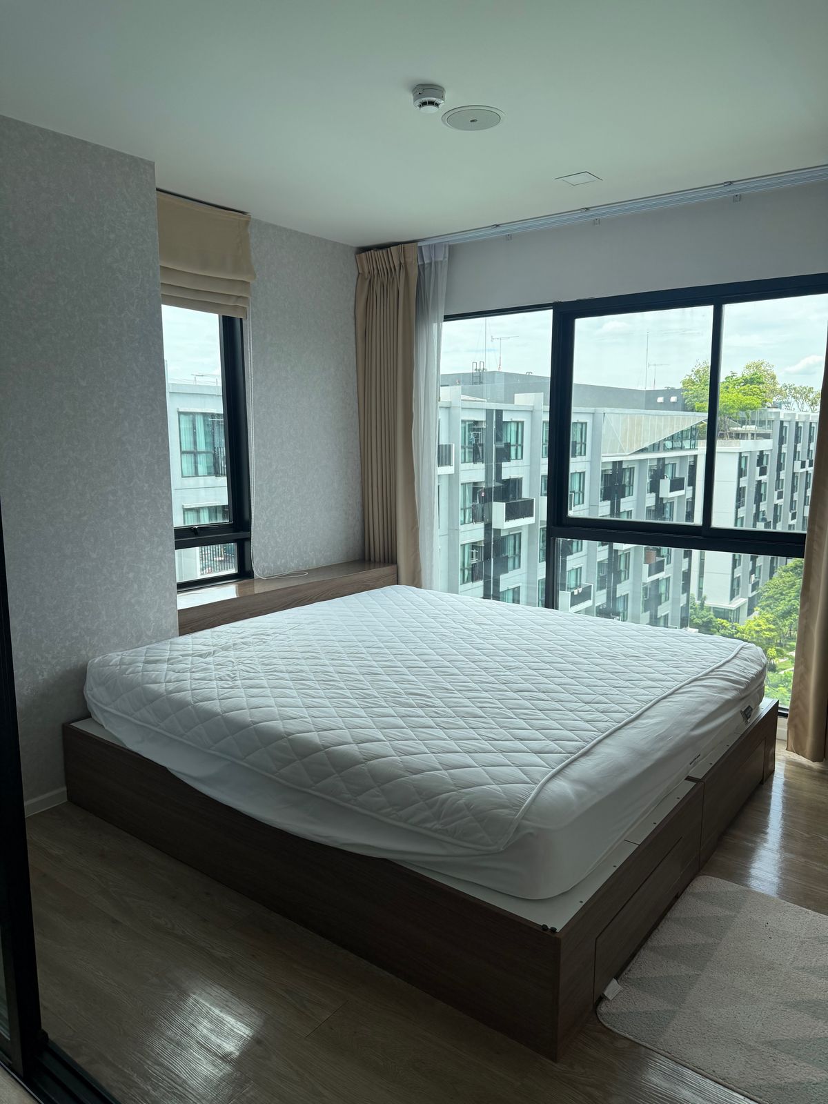 For RentCondoPathum Thani,Rangsit, Thammasat : 🏡 Rent KAVE TOWN SPACE 💖 Corner Kitchen Corner ✨ Building A, Floor 8, Pool View