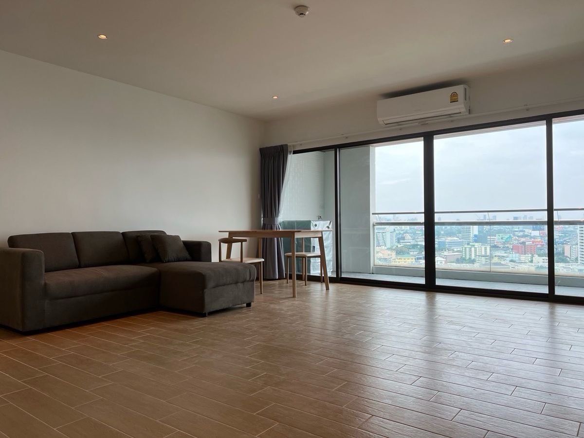 For RentCondoSathorn, Narathiwat : The Natural Place Suite for Rent