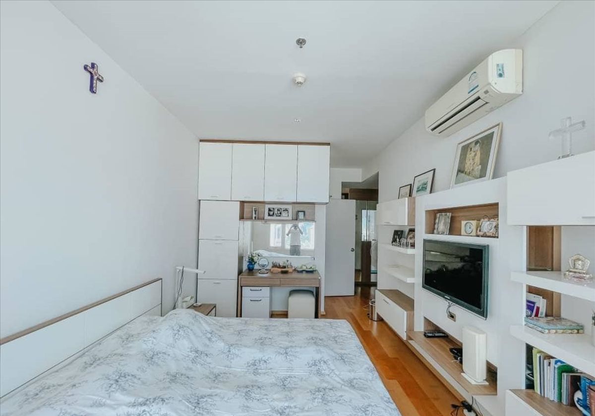 ขายคอนโดราชเทวี พญาไท : ขายด่วน! ต่อรองได้ค่ะ ห้องตำแหน่งดี เลเอาท์สวยมาก ๆ เจ้าของอยู่เอง ได้วิวตึกใบหยก และทำเลใจกลางเมืองพญาไท ราชเทวี ที่หาจากไหนไม่ได้แล้วว สนใจติดต่อเซลล์ประจำโครงการ 0876358339 