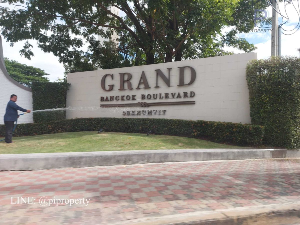 ให้เช่าบ้านบางนา แบริ่ง ลาซาล : ให้เช่า: วิลล่าหรูในโครงการแกรนด์ บางกอก บูเลอวาร์ด สุขุมวิท 4 ห้องนอน 5 ห้องน้ำ