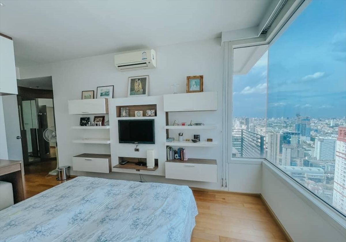 ขายคอนโดราชเทวี พญาไท : ขายด่วน! ต่อรองได้ค่ะ ห้องตำแหน่งดี เลเอาท์สวยมาก ๆ เจ้าของอยู่เอง ได้วิวตึกใบหยก และทำเลใจกลางเมืองพญาไท ราชเทวี ที่หาจากไหนไม่ได้แล้วว สนใจติดต่อเซลล์ประจำโครงการ 0876358339 