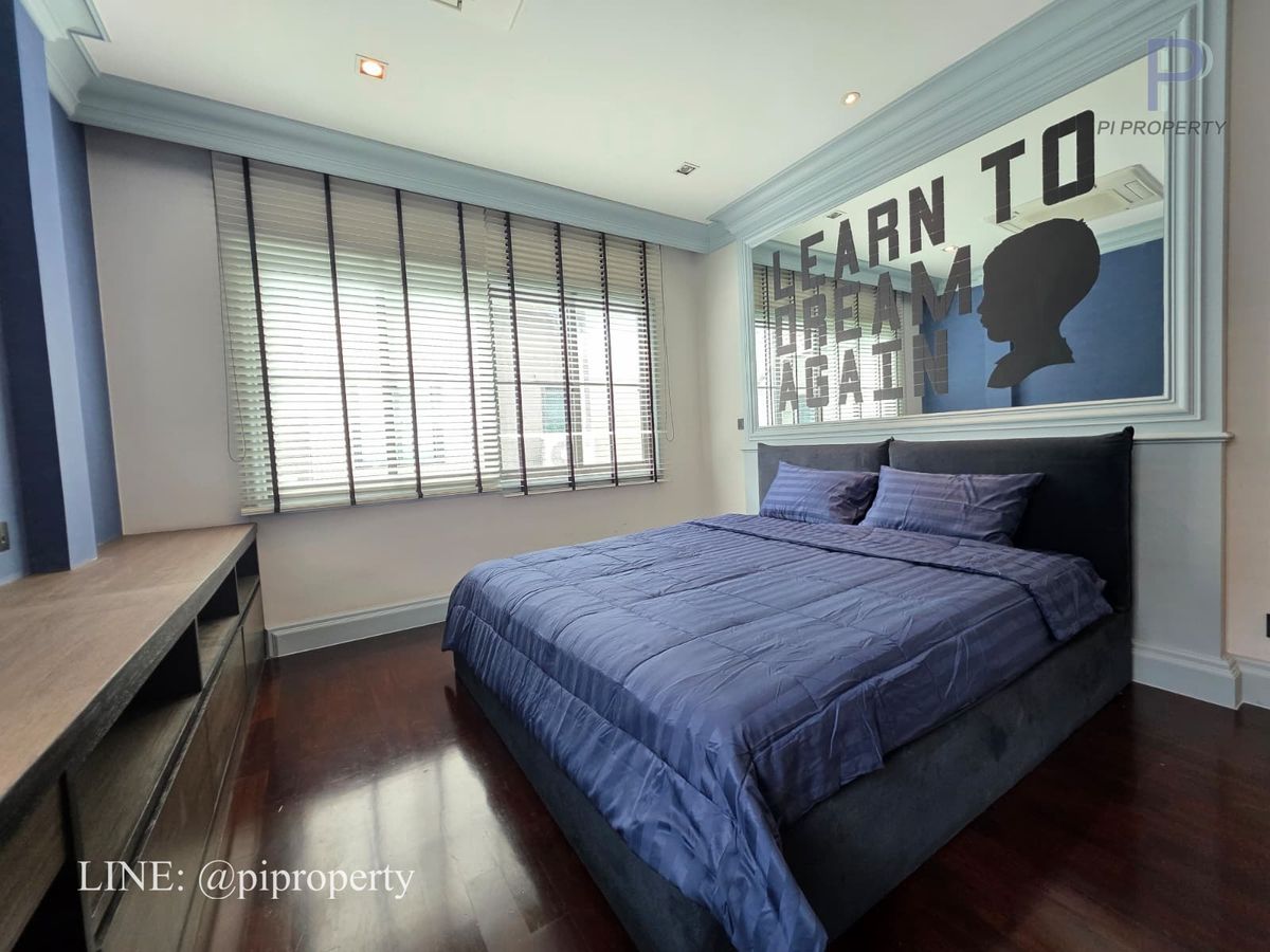 ให้เช่าบ้านบางนา แบริ่ง ลาซาล : ให้เช่า: วิลล่าหรูในโครงการแกรนด์ บางกอก บูเลอวาร์ด สุขุมวิท 4 ห้องนอน 5 ห้องน้ำ