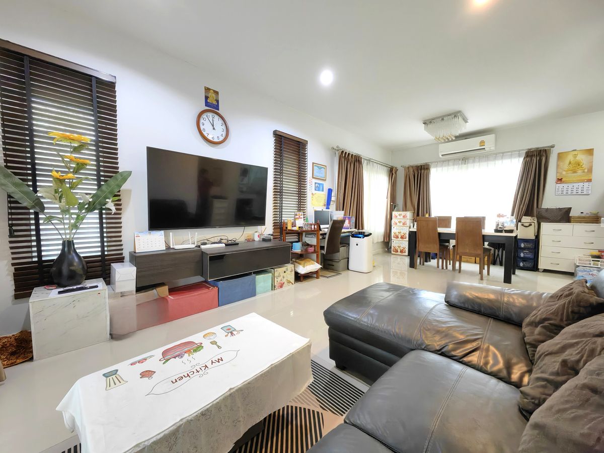 ขายบ้านนวมินทร์ รามอินทรา : บ้านแฝด 2 ชั้น อิคอนเนเจอร์ รามอินทรา 109 ใกล้ถนนรามอินทรา ใกล้รถไฟฟ้าสายสีชมพู แถมเฟอร์พร้อมเข้าอยู่ได้เลย ถูกสุดในโครงการ