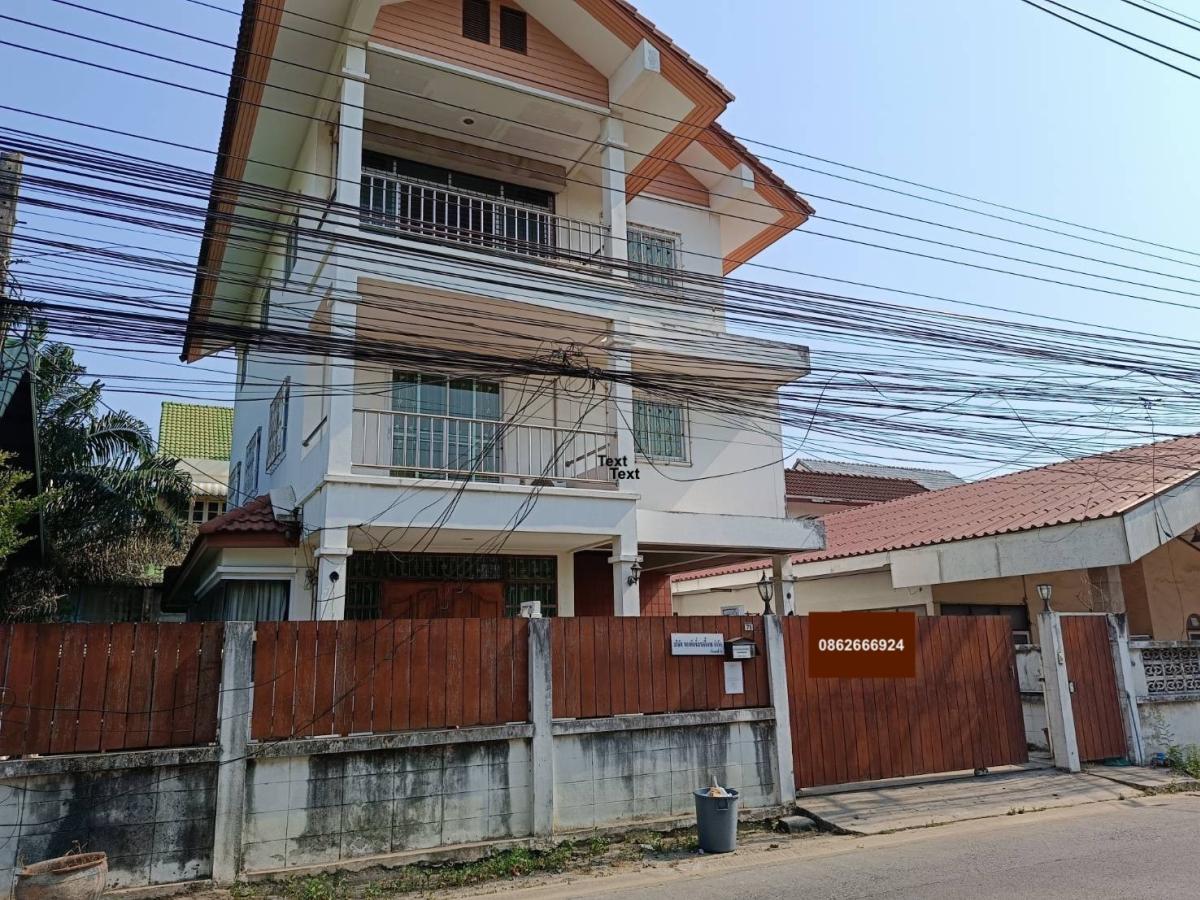 ขายบ้านโชคชัย4 ลาดพร้าว71 : ขายชายบ้านเดี่ยวซอยนาคนิวาส 27 แยก 24 ลาดพร้าว เขต ลาดพร้าว กรุงเทพ CX-127945