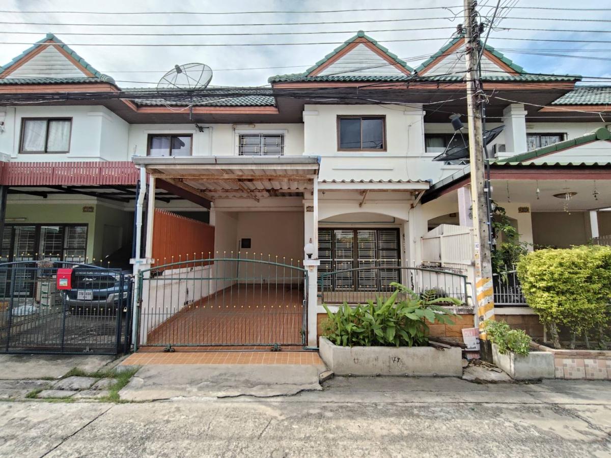 ขายทาวน์โฮมนนทบุรี บางใหญ่ บางบัวทอง : ขายทาวน์เฮ้าส์/ทาวน์โฮม  บ้านหงส์ประยูร 3 บางบัวทอง หน้ากว้าง บางรักพัฒนา บางบัวทอง นนทบุรี CX-126988
