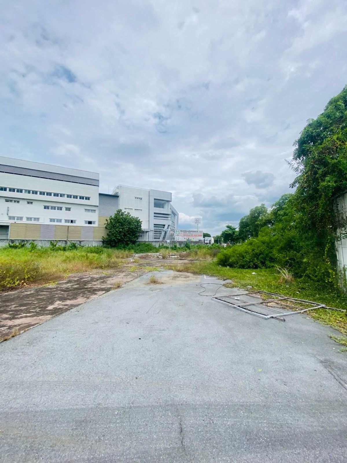 ให้เช่าที่ดินเกษตร นวมินทร์ ลาดปลาเค้า : ติดถนนใหญ่ ประเสริฐมนูกิจ เกษตร–นวมินทร์ เนื้อที่ 189 ตร.วา | หน้ากว้าง | ผังสีเหลือง