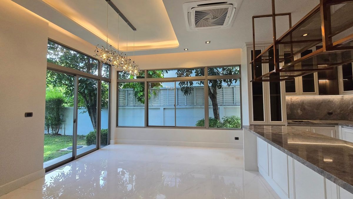 ขายบ้านมีนบุรี-ร่มเกล้า : ลดแรงที่สุดจาก 49.9 ล้านบาท เหลือเพียง 39.9 ล้านบาท . บ้านใหม่ยังไม่เคยเข้าอยู่ บิวท์อินหรูมูลค่าเกือบ 10 ล้านบาท . Perfect Masterpiece Century Ramkhamhaeng 164 บ้านเดี่ยวหรู หลังมุม ทำเลดีที่สุดในโครงการ ใกล้ MRT สายสีส้ม | ติดสวนส่วนกลาง 