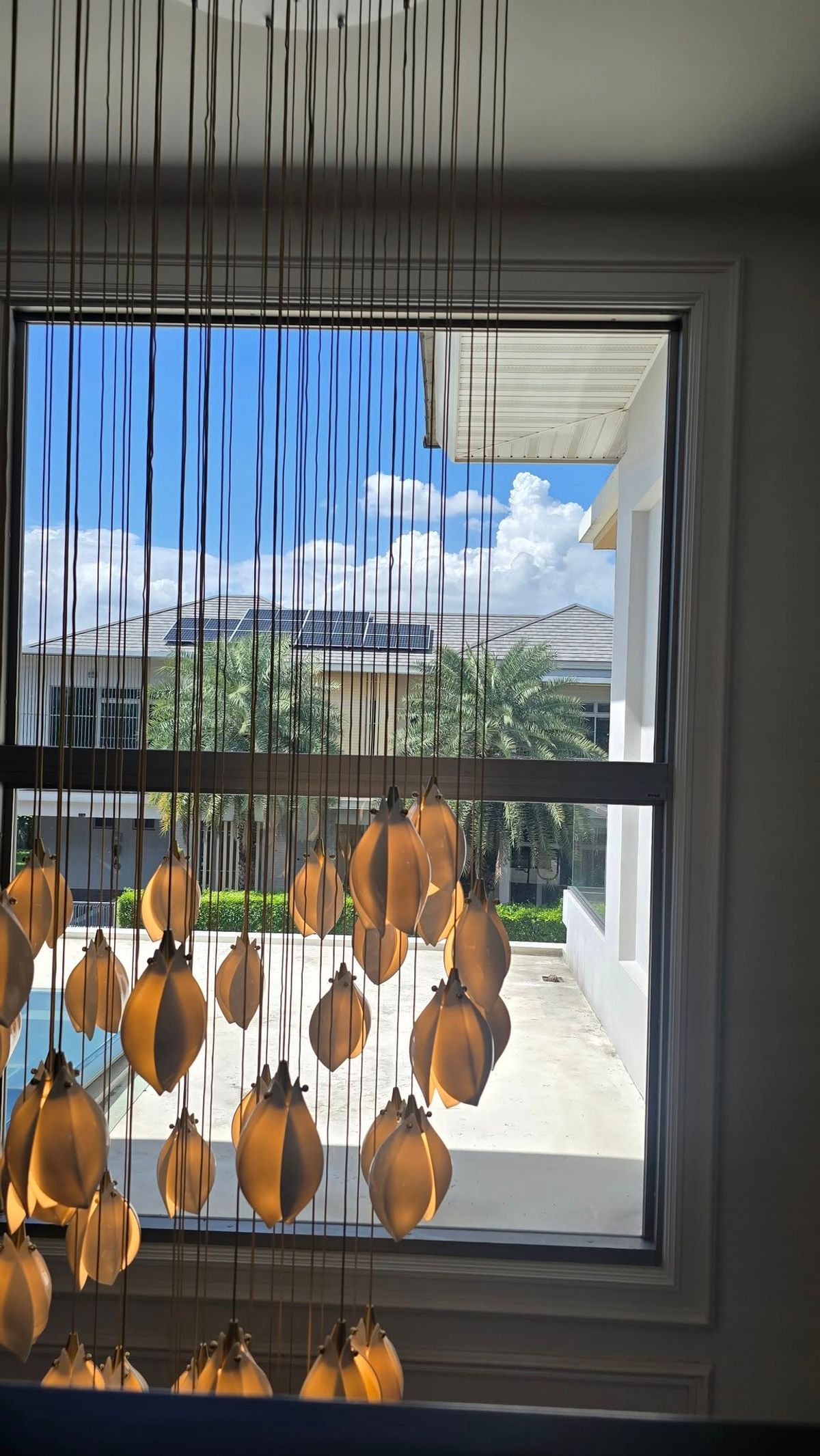 ขายบ้านมีนบุรี-ร่มเกล้า : ลดแรงที่สุดจาก 49.9 ล้านบาท เหลือเพียง 39.9 ล้านบาท . บ้านใหม่ยังไม่เคยเข้าอยู่ บิวท์อินหรูมูลค่าเกือบ 10 ล้านบาท . Perfect Masterpiece Century Ramkhamhaeng 164 บ้านเดี่ยวหรู หลังมุม ทำเลดีที่สุดในโครงการ ใกล้ MRT สายสีส้ม | ติดสวนส่วนกลาง 