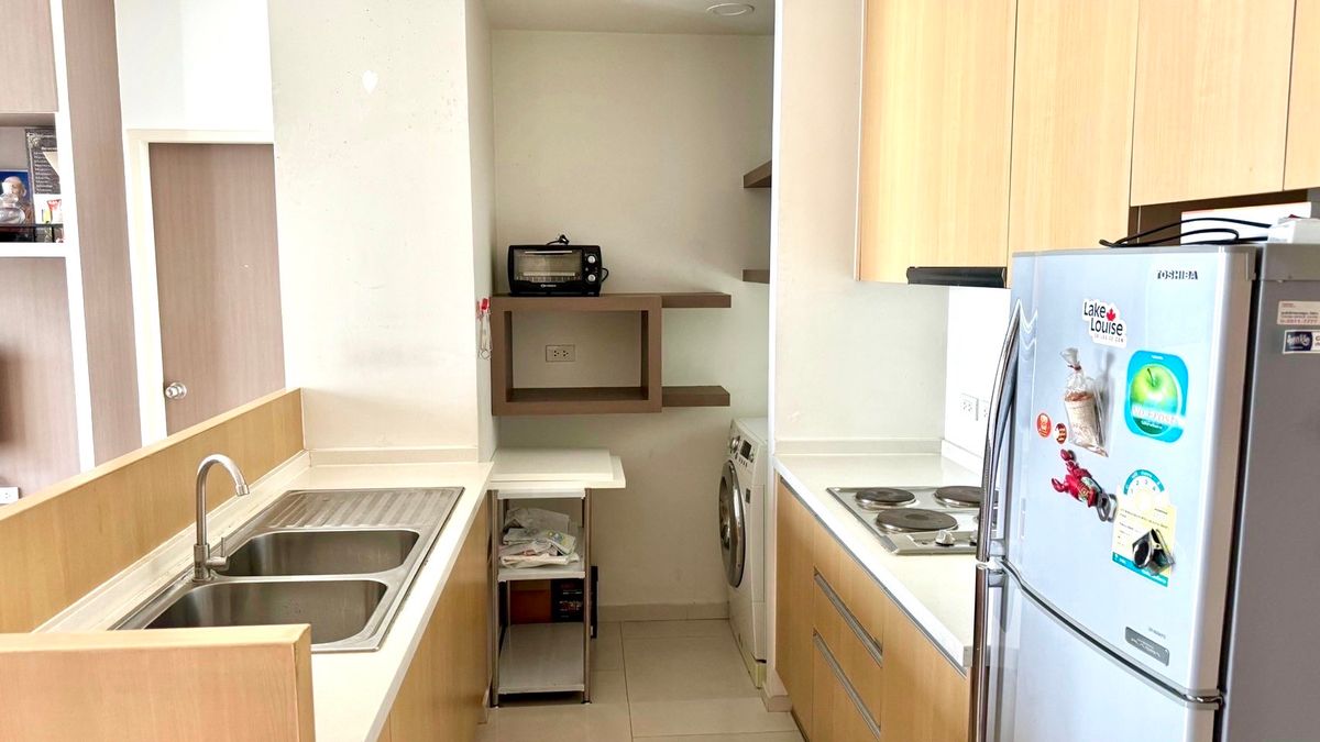 ขายคอนโดราชเทวี พญาไท : ถูกที่สุด! ตำแหน่งดี ห้ามพลาดเลยยย 2 นอน 2 น้ำ แบ่งสัดส่วนชัดเจน ทำเลดี ไปได้ 2 รฟฟ BTS พญาไท และราชเทวี อยู่แล้วสบาย นิติน่ารักค่ะ ดูแลดีมาก สนใจติดต่อ 0876358339 