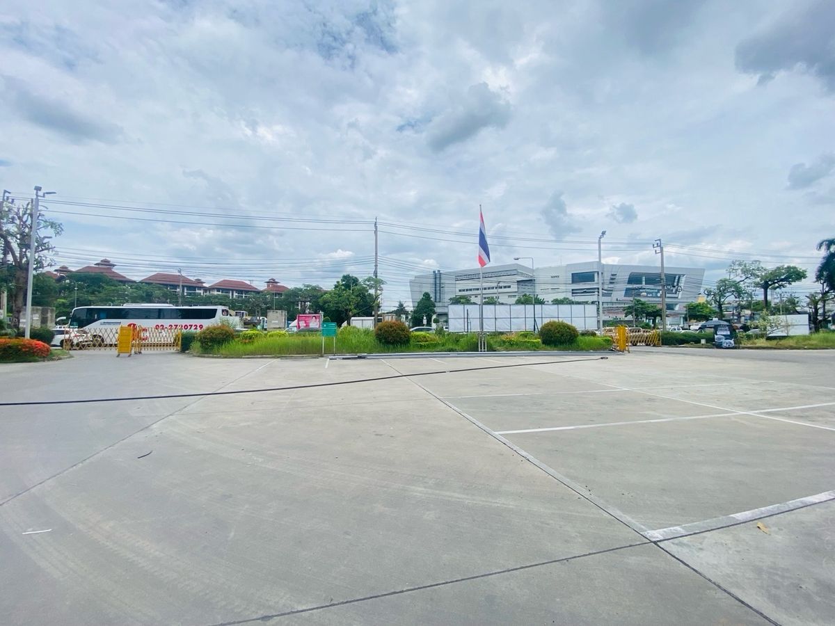 ให้เช่าที่ดินเกษตร นวมินทร์ ลาดปลาเค้า : เกษตร–นวมินทร์ ให้เช่าที่ดินระยะยาว ติดถนนใหญ่ ประเสริฐมนูกิจ ทำเลทองที่นักลงทุนและเจ้าของกิจการต้องจับตามอง!เนื้อที่ 4-1-18 ไร่ (1,718 ตร.วา) | หน้ากว้าง 108 เมตร | ผังสีเหลือง