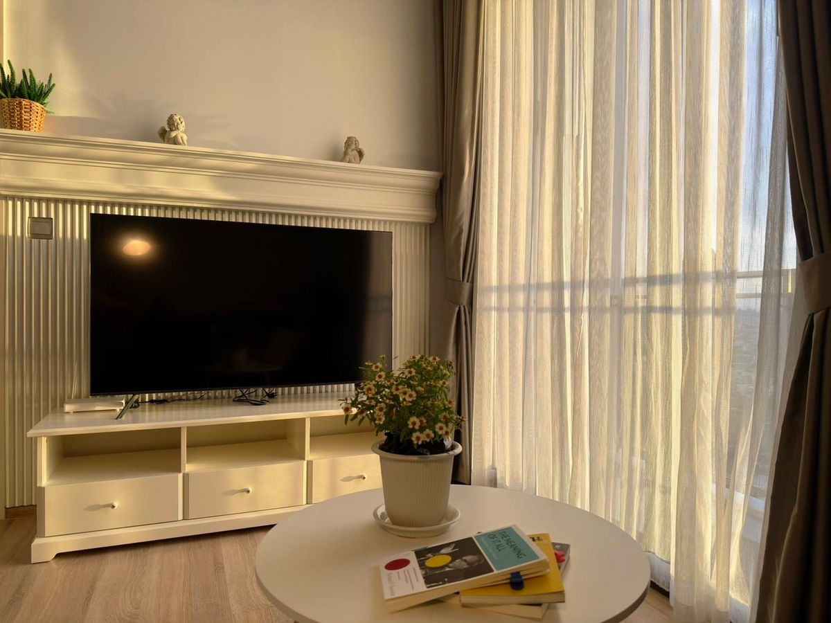 For SaleCondoSapankwai,Jatujak : Urgent sale! Very good price. Beautiful room, Rare Item, very rare. The owner has never rented out. The layer is not very high, with a quite wide area. Facing the Pradiphat View, good value