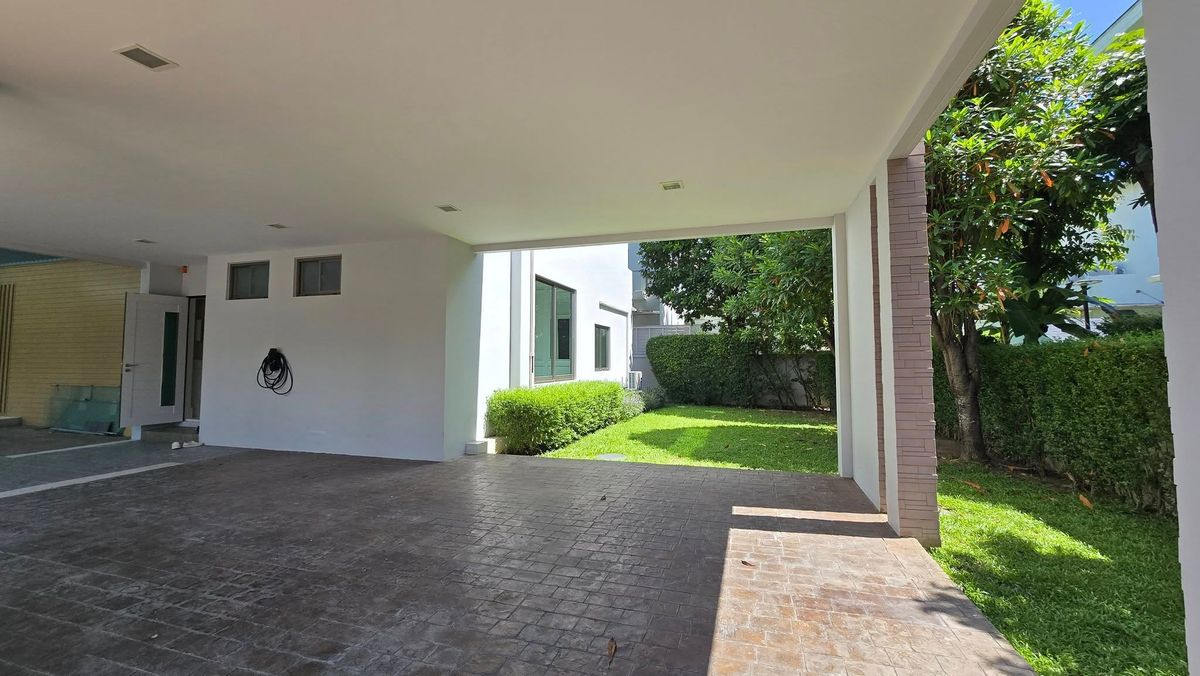 ขายบ้านมีนบุรี-ร่มเกล้า : ลดแรงที่สุดจาก 49.9 ล้านบาท เหลือเพียง 39.9 ล้านบาท . บ้านใหม่ยังไม่เคยเข้าอยู่ บิวท์อินหรูมูลค่าเกือบ 10 ล้านบาท . Perfect Masterpiece Century Ramkhamhaeng 164 บ้านเดี่ยวหรู หลังมุม ทำเลดีที่สุดในโครงการ ใกล้ MRT สายสีส้ม | ติดสวนส่วนกลาง 