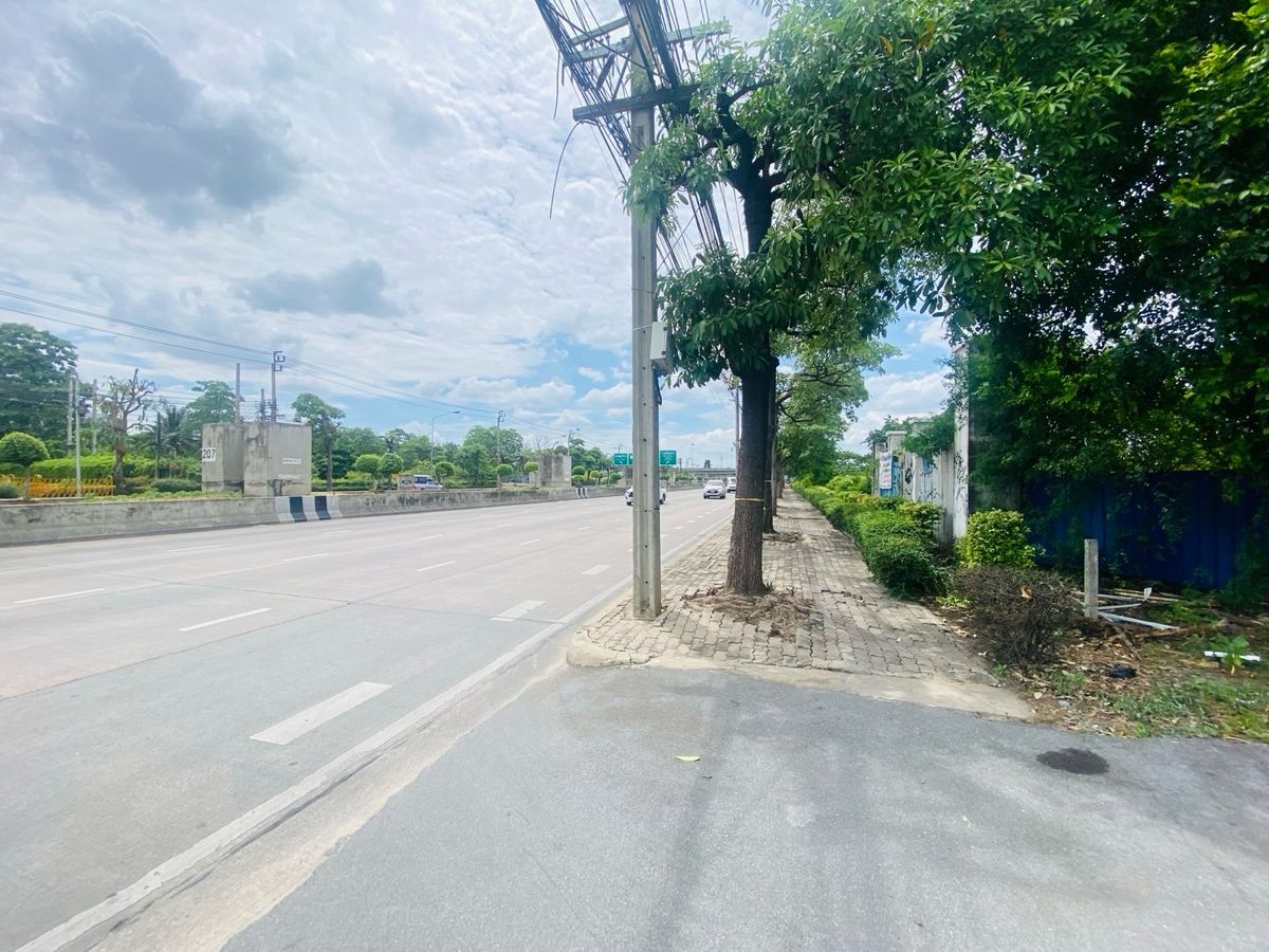 ให้เช่าที่ดินเกษตร นวมินทร์ ลาดปลาเค้า : ติดถนนใหญ่ ประเสริฐมนูกิจ เกษตร–นวมินทร์ เนื้อที่ 189 ตร.วา | หน้ากว้าง | ผังสีเหลือง