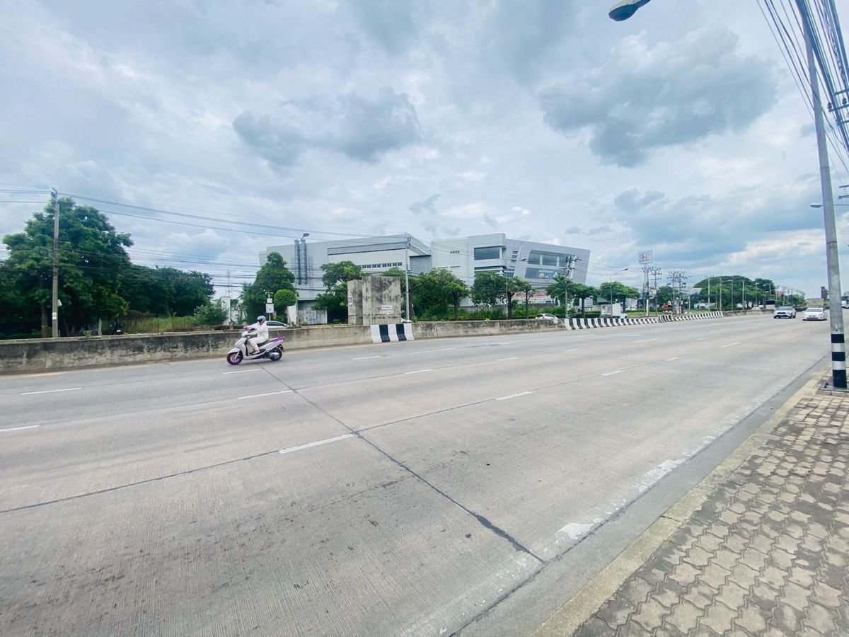 ให้เช่าที่ดินเกษตร นวมินทร์ ลาดปลาเค้า : ติดถนนใหญ่ ประเสริฐมนูกิจ เกษตร–นวมินทร์ เนื้อที่ 189 ตร.วา | หน้ากว้าง | ผังสีเหลือง