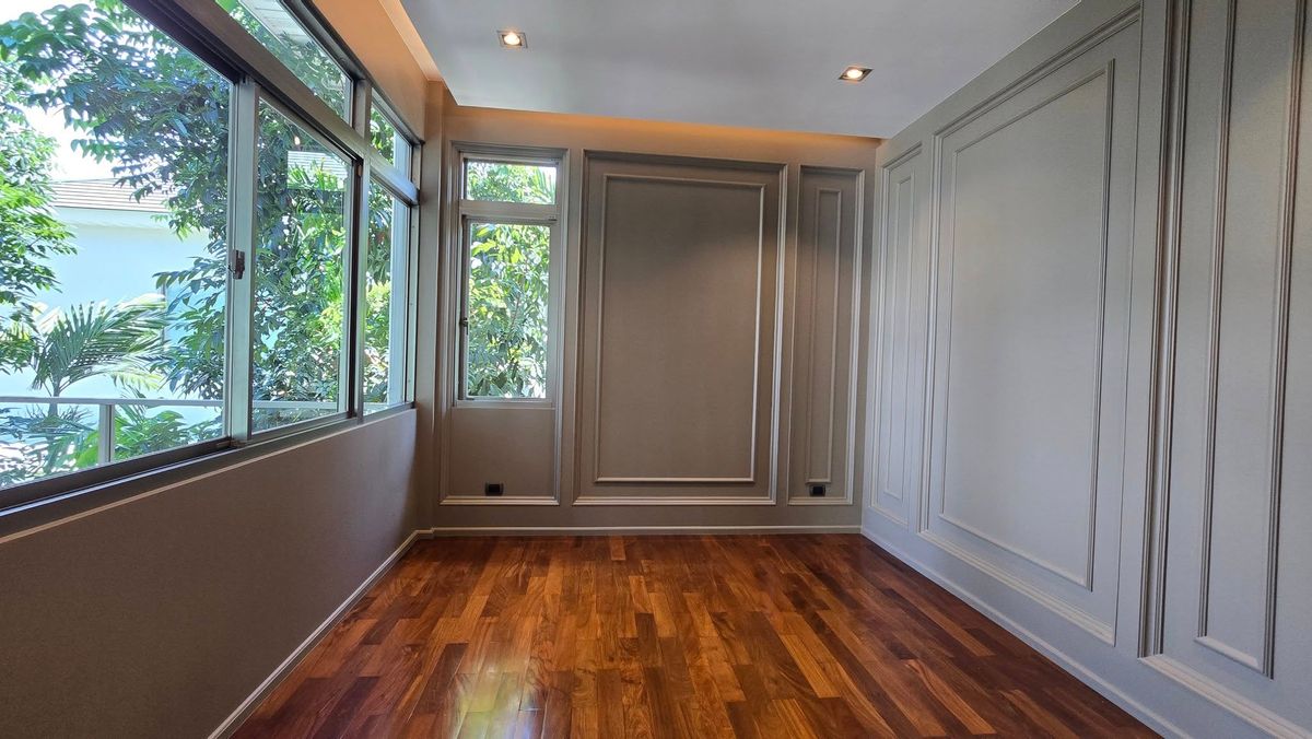 ขายบ้านมีนบุรี-ร่มเกล้า : ลดแรงที่สุดจาก 49.9 ล้านบาท เหลือเพียง 39.9 ล้านบาท . บ้านใหม่ยังไม่เคยเข้าอยู่ บิวท์อินหรูมูลค่าเกือบ 10 ล้านบาท . Perfect Masterpiece Century Ramkhamhaeng 164 บ้านเดี่ยวหรู หลังมุม ทำเลดีที่สุดในโครงการ ใกล้ MRT สายสีส้ม | ติดสวนส่วนกลาง 