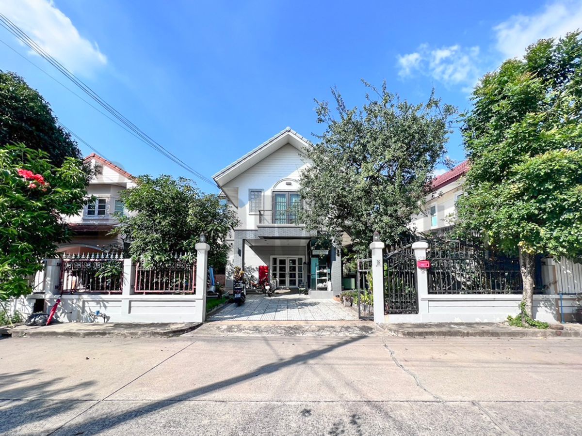 ขายบ้านปทุมธานี รังสิต ธรรมศาสตร์ : บ้านเดี่ยว หมู่บ้าน สถาพร รังสิตคลอง 3 โครงการติดถนนใหญ่ ติดโลตัสคลอง3
