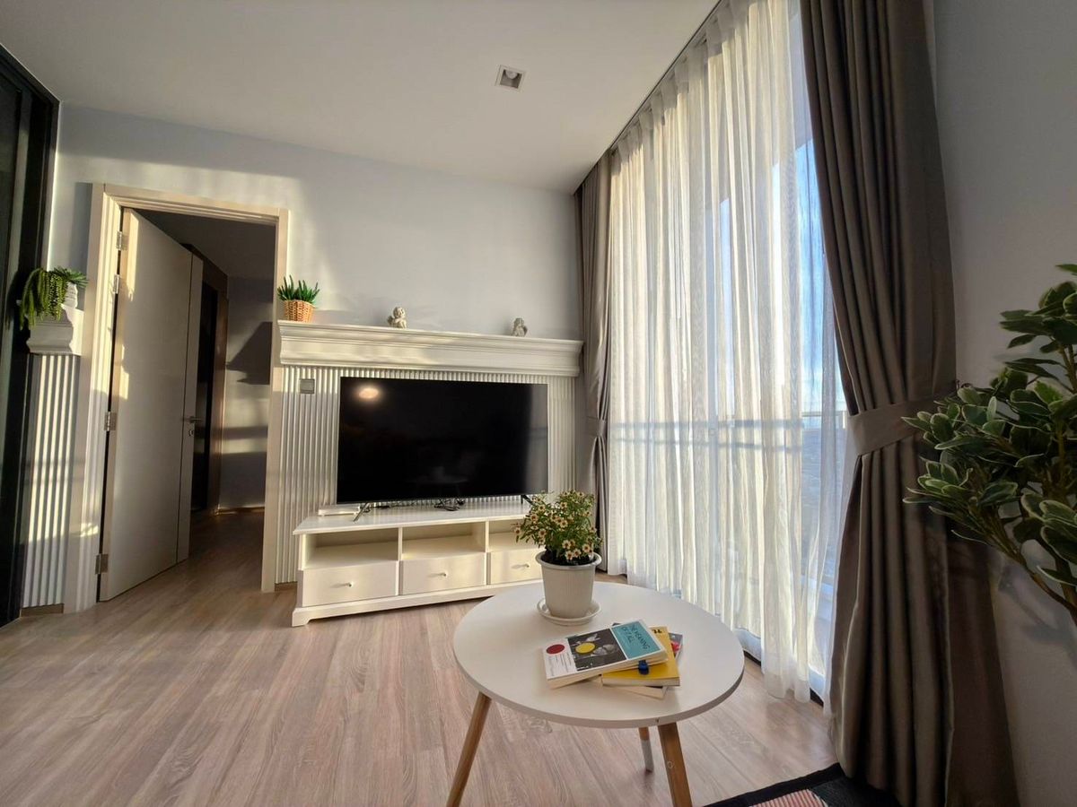 For SaleCondoSapankwai,Jatujak : Urgent sale! Very good price. Beautiful room, Rare Item, very rare. The owner has never rented out. The layer is not very high, with a quite wide area. Facing the Pradiphat View, good value