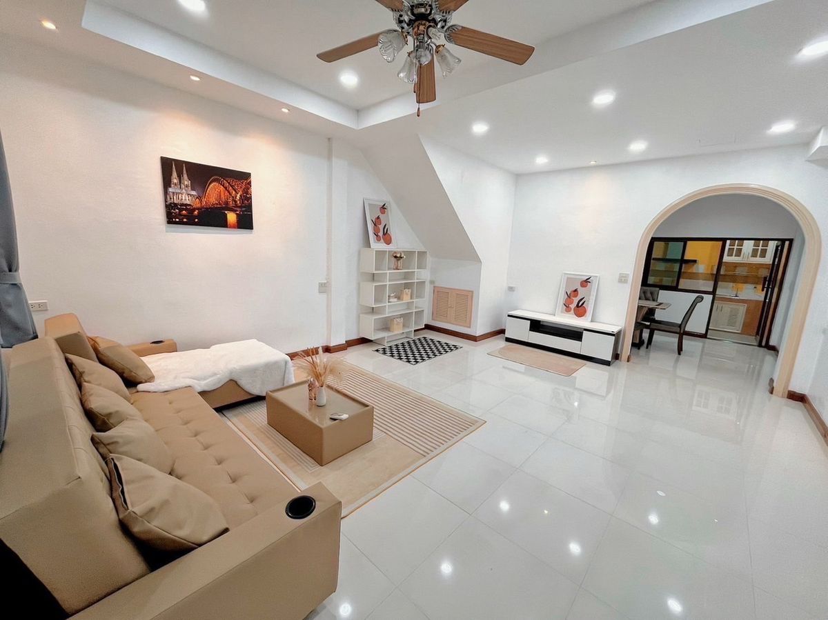ให้เช่าทาวน์โฮมรัชดา ห้วยขวาง : 🏡บ้านให้เช่า2ชั้นห้วยขวาง3 ห้องนอน 2ห้องน้ำสุทธิสาประชาราษฎร์บำเพ็ญ รัชดา18แอร์ทุกห้อง💞 