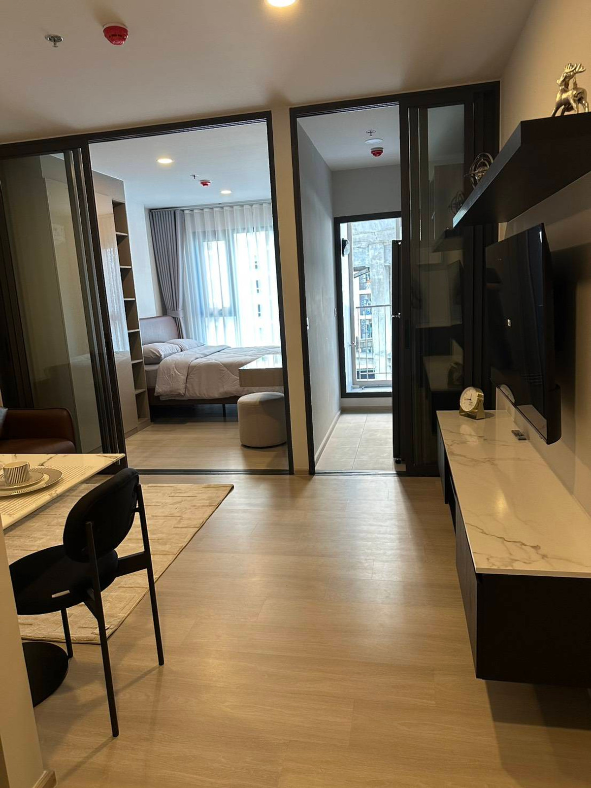 ให้เช่าคอนโดอ่อนนุช อุดมสุข : ให้เช่า  Aspire Onnut Station  ติดถนนสุขุมวิท ใกล้ BTS อ่อนนุช เพียง 200 ม