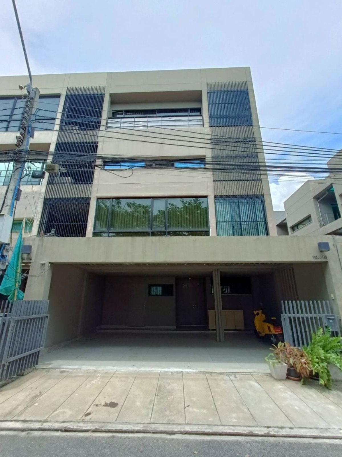 ขายทาวน์โฮมพัฒนาการ ศรีนครินทร์ : Noble Cube Pattanakarn : โนเบิล คิวบ์ พัฒนาการ