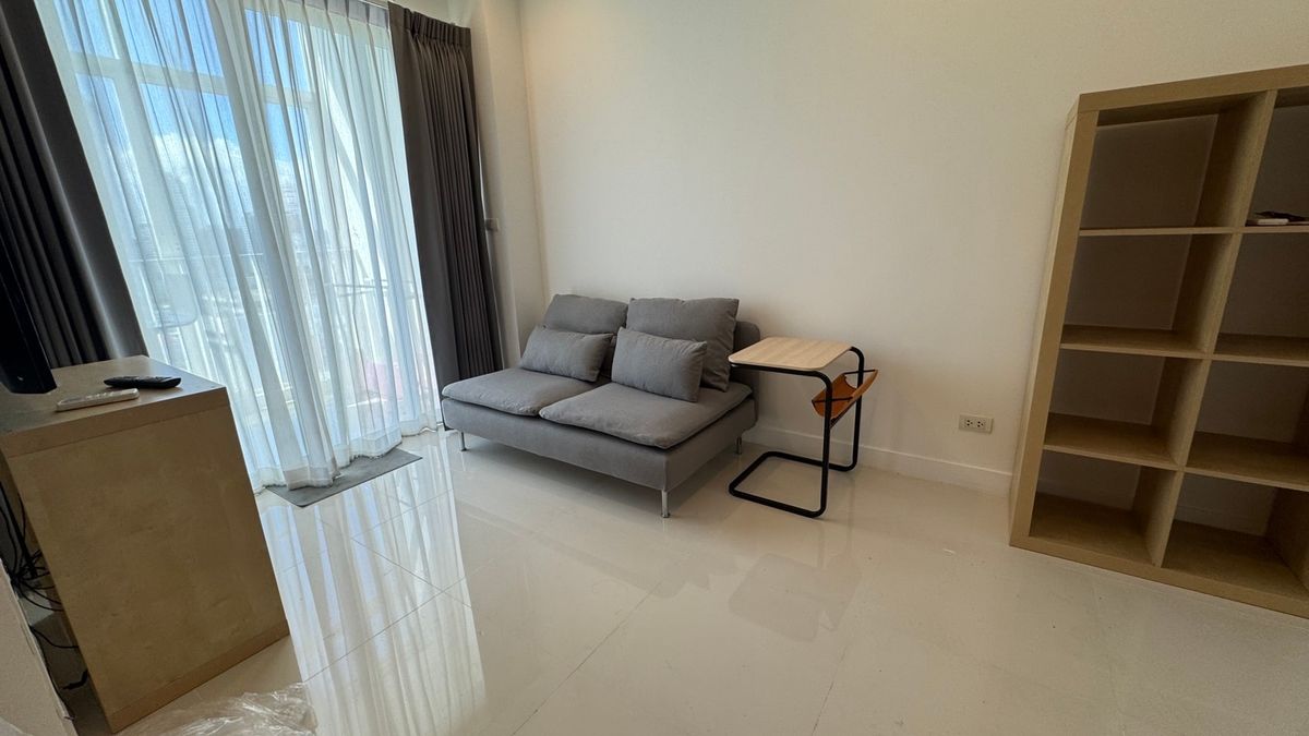 For RentCondoOnnut, Udomsuk : 2 bed 1 bath 44 sqm condo at Ideo Verve Sukhumvit for rent 25,000THB per month, next to Onnut BTS