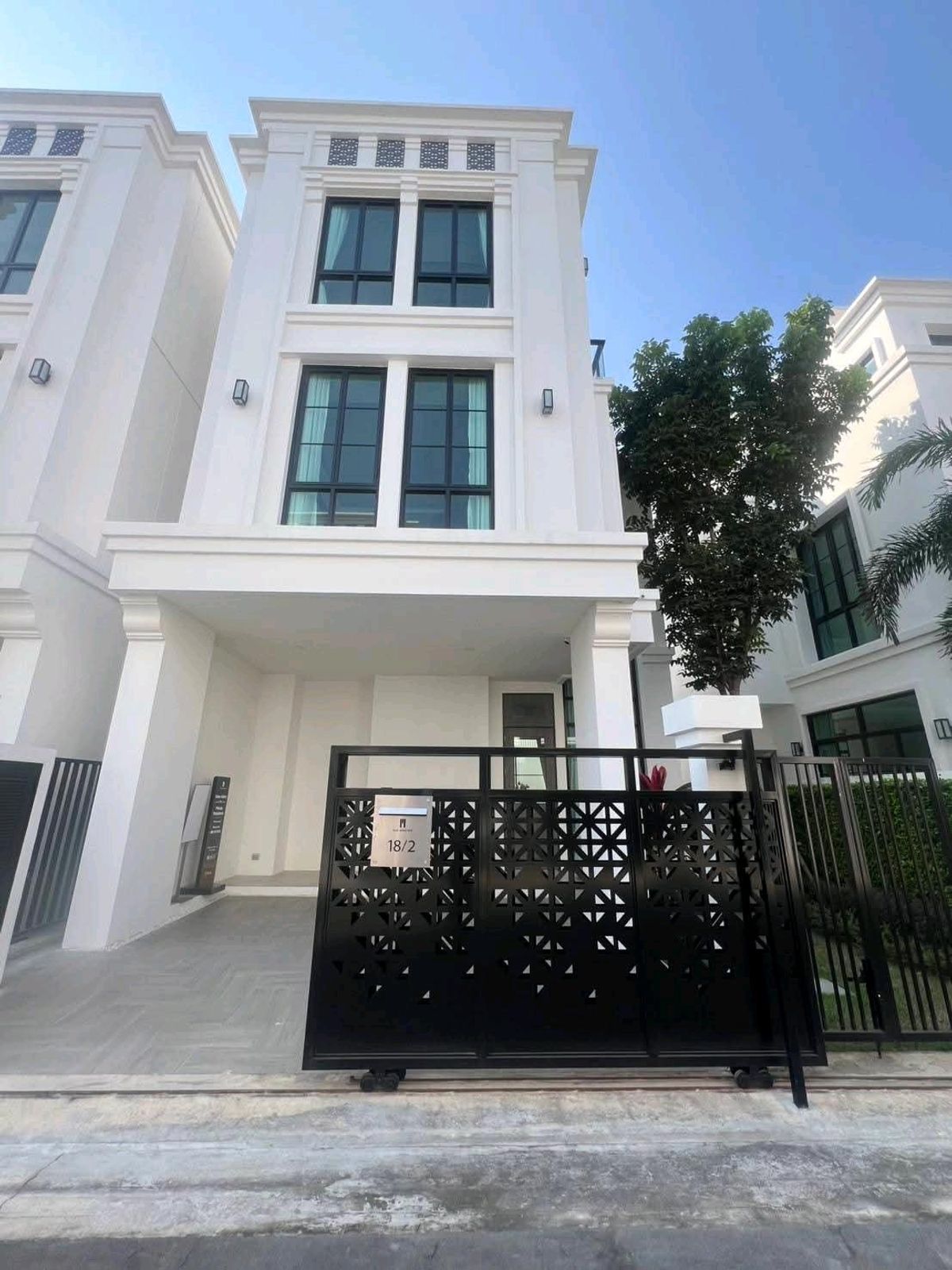 ขายบ้านเกษตร นวมินทร์ ลาดปลาเค้า : บ้านเดี่ยว 3 ชั้น The Master เอกมัย–สุคนธสวัสดิ์