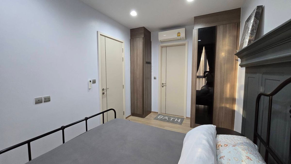 For SaleCondoSapankwai,Jatujak : Urgent sale! Very good price. Beautiful room, Rare Item, very rare. The owner has never rented out. The layer is not very high, with a quite wide area. Facing the Pradiphat View, good value