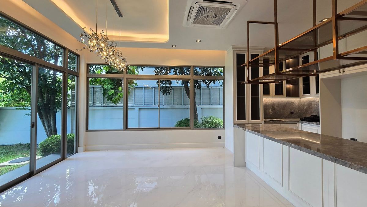 ขายบ้านมีนบุรี-ร่มเกล้า : ลดแรงที่สุดจาก 49.9 ล้านบาท เหลือเพียง 39.9 ล้านบาท . บ้านใหม่ยังไม่เคยเข้าอยู่ บิวท์อินหรูมูลค่าเกือบ 10 ล้านบาท . Perfect Masterpiece Century Ramkhamhaeng 164 บ้านเดี่ยวหรู หลังมุม ทำเลดีที่สุดในโครงการ ใกล้ MRT สายสีส้ม | ติดสวนส่วนกลาง 