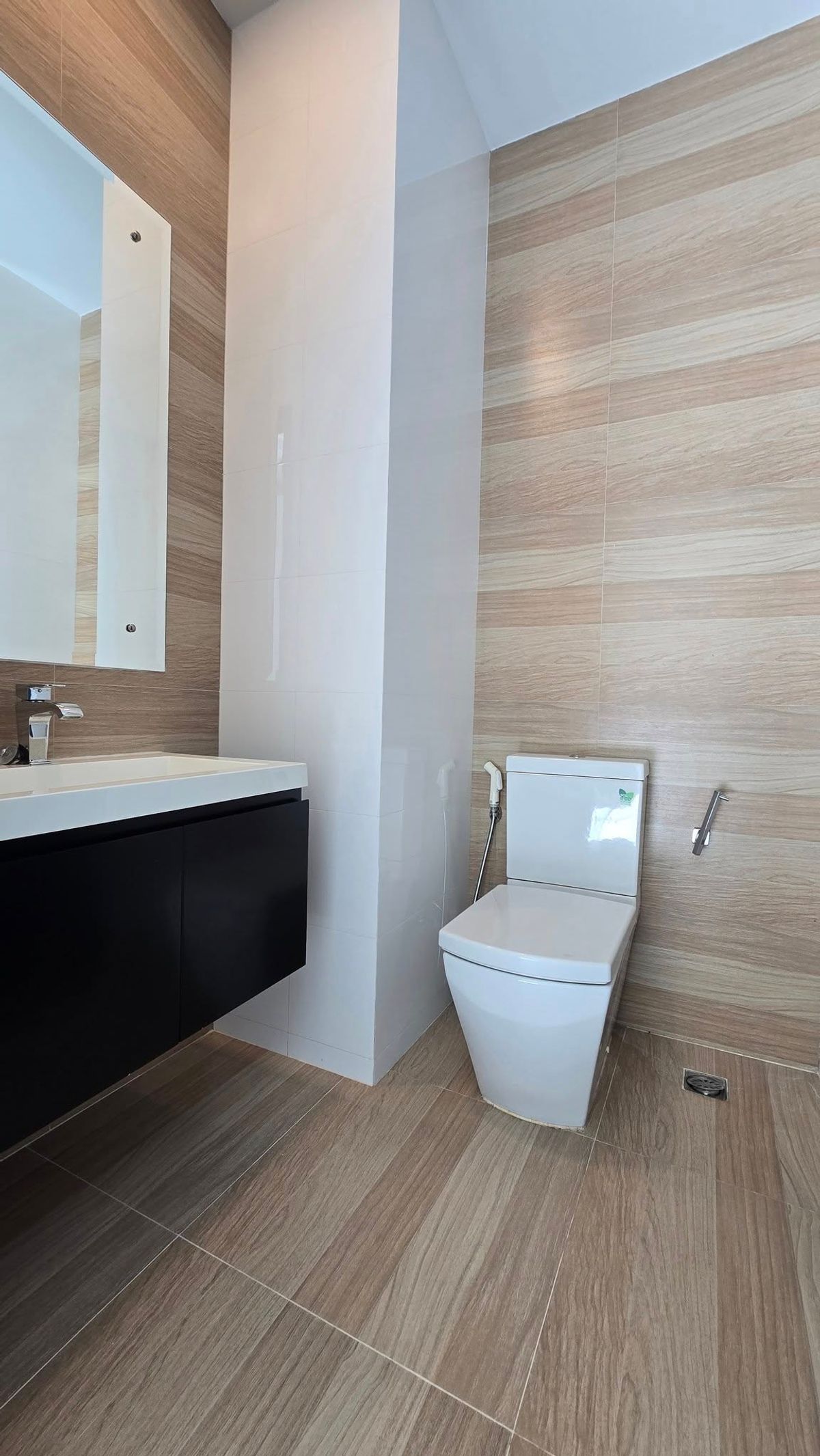 ขายบ้านมีนบุรี-ร่มเกล้า : ลดแรงที่สุดจาก 49.9 ล้านบาท เหลือเพียง 39.9 ล้านบาท . บ้านใหม่ยังไม่เคยเข้าอยู่ บิวท์อินหรูมูลค่าเกือบ 10 ล้านบาท . Perfect Masterpiece Century Ramkhamhaeng 164 บ้านเดี่ยวหรู หลังมุม ทำเลดีที่สุดในโครงการ ใกล้ MRT สายสีส้ม | ติดสวนส่วนกลาง 