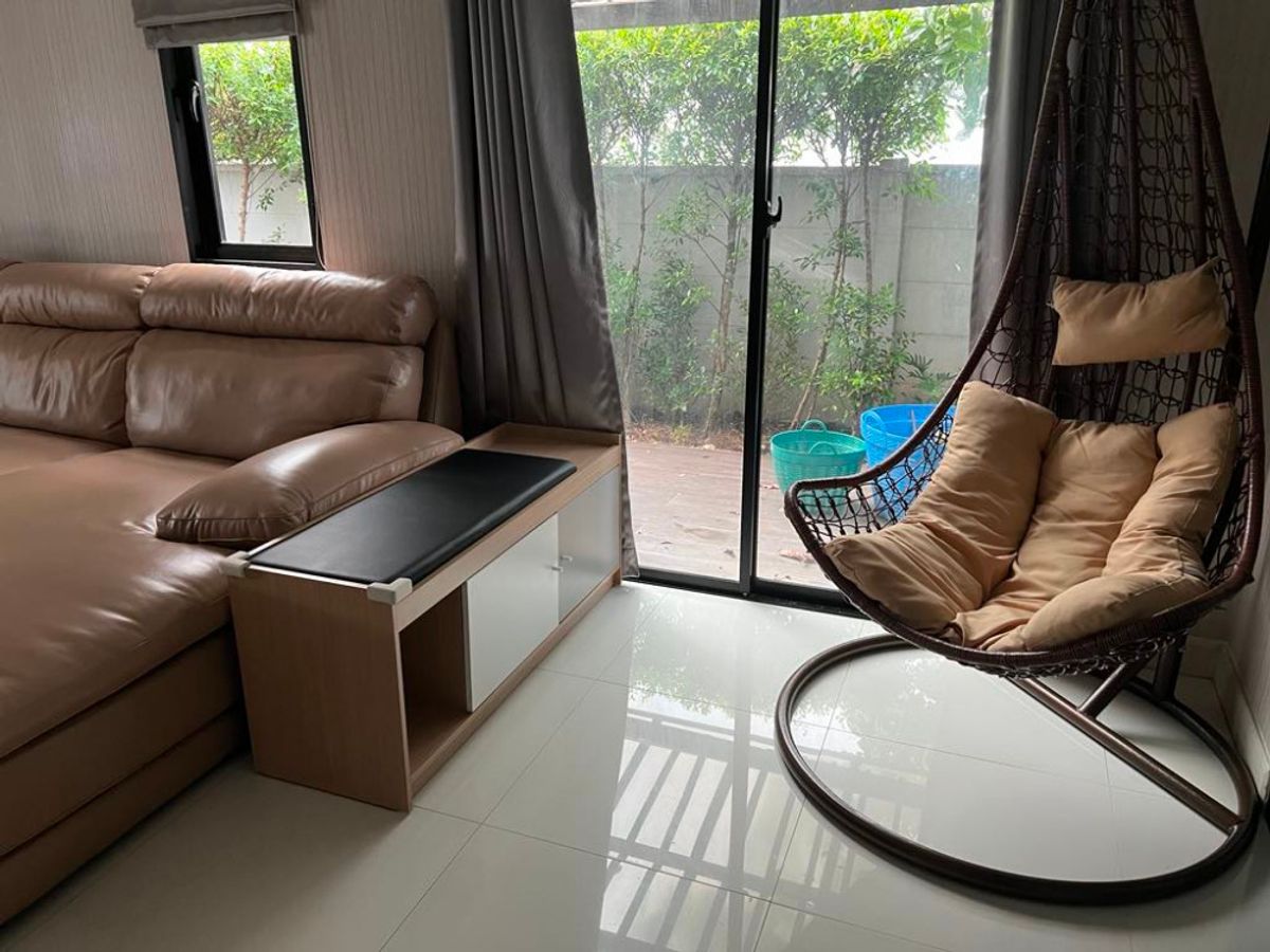 ขายทาวน์โฮมแจ้งวัฒนะ เมืองทอง : 🏡 ขายทาวน์โฮม หลังริม “บ้านกลางเมือง งามวงศ์วาน” เนื้อที่ใหญ่ 45 ตร.ว. ฟังก์ชั่นครบ แต่งสไตล์ Modern Cozy เดินทางสะดวก ใกล้เดอะมอลล์งามวงศ์วาน & ม.เกษตร 🚗💨