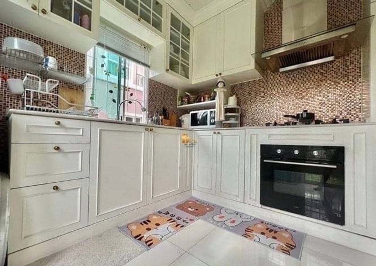 ขายบ้านพัฒนาการ ศรีนครินทร์ : ภัสสร เพรสทีจ ลุกซ์ พัฒนาการ / 3 ห้องนอน (ขายพร้อมผู้เช่า), Passorn Prestige Luxe Pattanakarn / 3 Bedrooms (SALE WITH TENANT) FON196