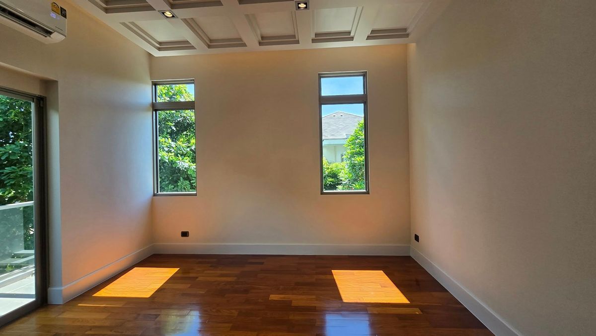 ขายบ้านมีนบุรี-ร่มเกล้า : ลดแรงที่สุดจาก 49.9 ล้านบาท เหลือเพียง 39.9 ล้านบาท . บ้านใหม่ยังไม่เคยเข้าอยู่ บิวท์อินหรูมูลค่าเกือบ 10 ล้านบาท . Perfect Masterpiece Century Ramkhamhaeng 164 บ้านเดี่ยวหรู หลังมุม ทำเลดีที่สุดในโครงการ ใกล้ MRT สายสีส้ม | ติดสวนส่วนกลาง 