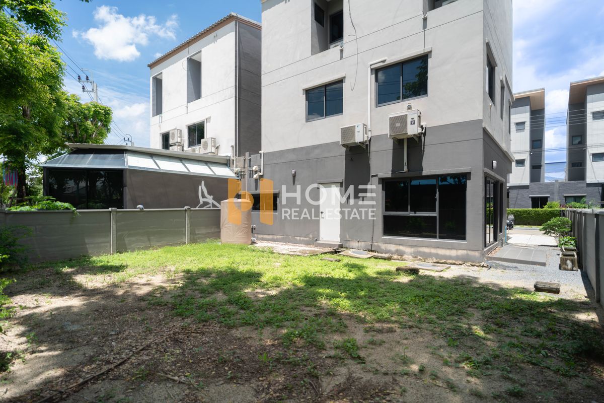 ขายทาวน์โฮมนวมินทร์ รามอินทรา : ดีลแรงแซงมือหนึ่ง 🔥 บ้านกลางเมือง รามอินทรา 83 สเตชั่น / 4 ห้องนอน (ขาย), Baan Klang Mueng Ramintra 83 Station / 4 Bedrooms (FOR SALE) TAN836